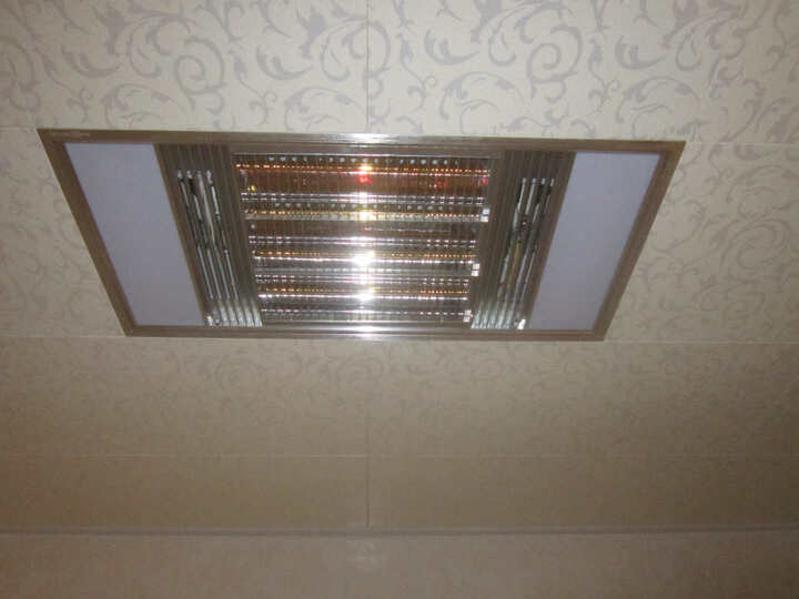 铝大师 集成吊顶 多功能浴霸 4根磁疗黄金管浴