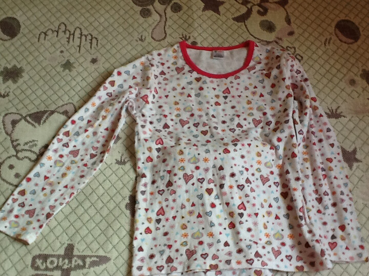 有件内衣很喜欢。<em>穿着</em>舒服,但就是有点<em>紧</em>了,想