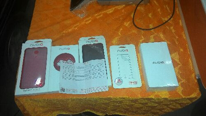 努比亚大牛 Z5S:手机屏幕不像网上说的那样,是