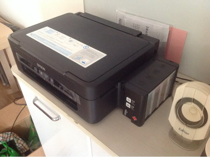 生L211:克数太大的照片纸进不了。打印偏红。