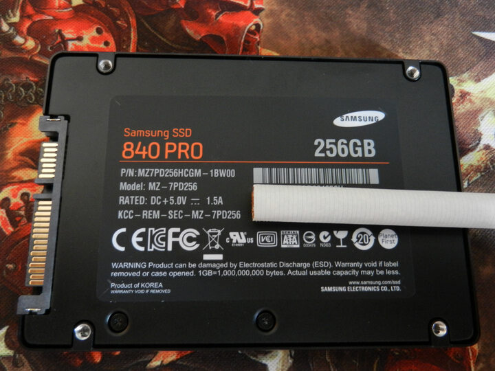 三星840 Pro系列 256G 2.5英寸 SATA3固态硬