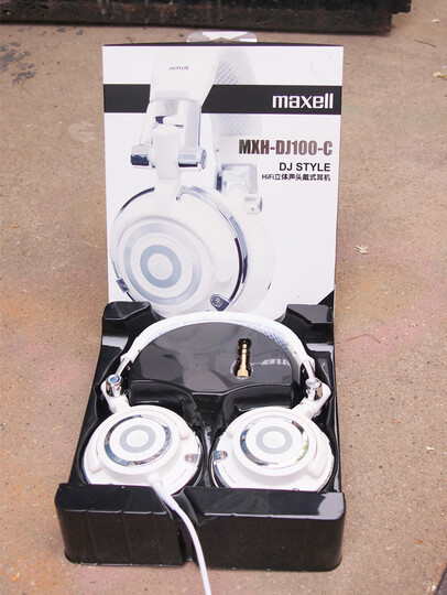 IFI立体声DJ头戴式耳机 白色--坚固耐用,低音和