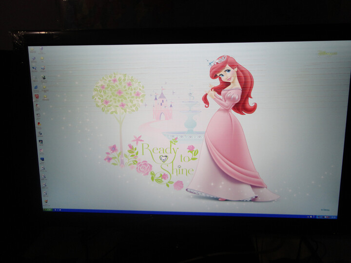 7英寸S-IPS屏 LED背光 高分辨率液晶显示器--