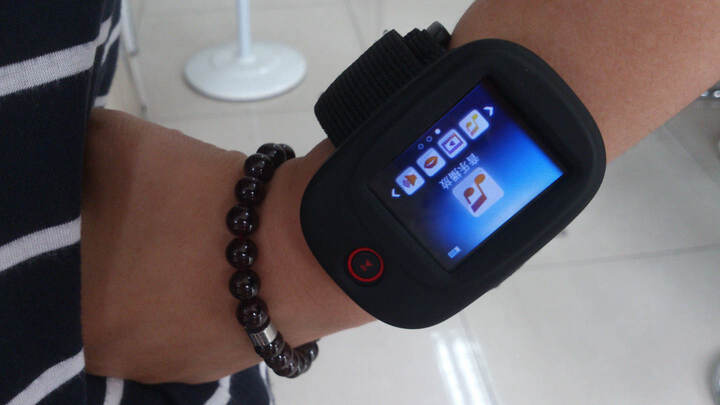 光宝盒月光宝盒运动款MP3 F100:呵呵,跑步的