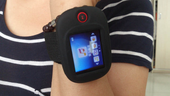 光宝盒月光宝盒运动款MP3 F100:呵呵,跑步的