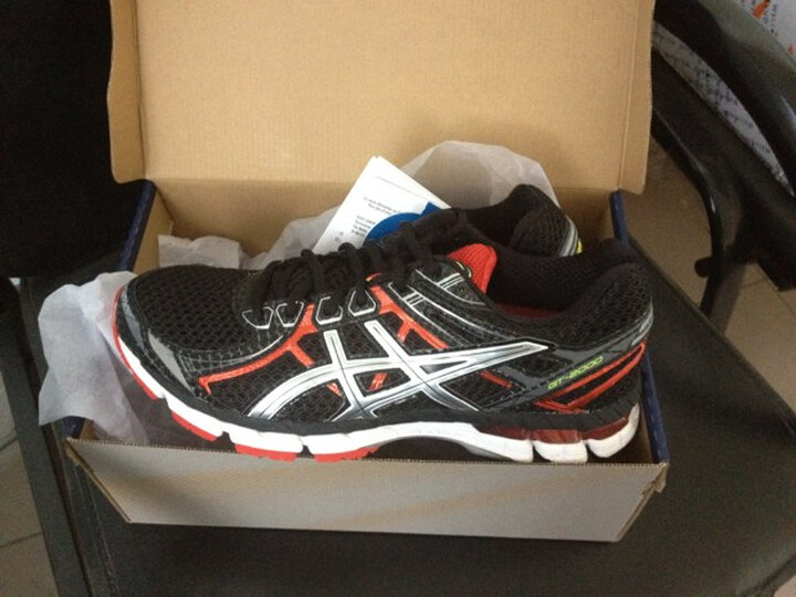 ASICS\/亚瑟士 避震跑鞋 GT-2000 2 男 T3P3N 