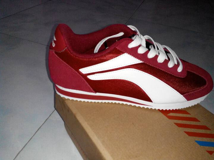 李宁+男子运动生活系列休闲鞋