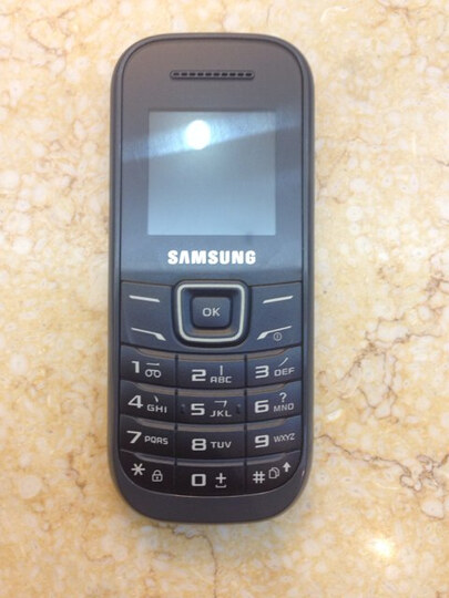 三星 E1202 GSM手机(灰色)双卡双待--手电筒自