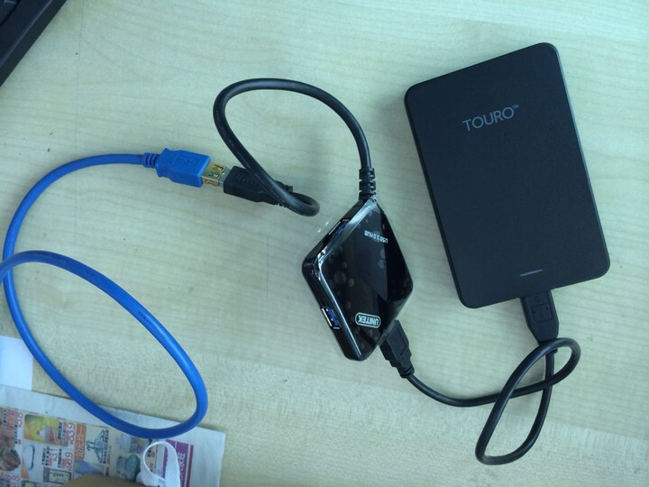 日立(HGST)2.5英寸Touro Mobile 移动硬盘540