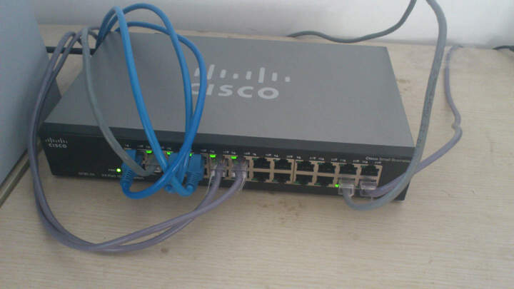 思科（Cisco）SF90-24 24口百兆非网管交换机 黑色 晒单图