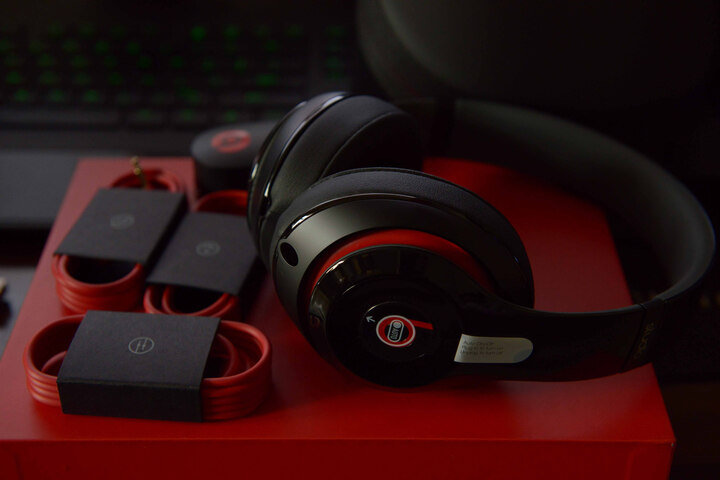 BEATS 全新Studio2.0 录音师 2013版 头戴式耳