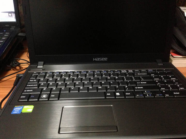 神舟(HASEE) K580D-i7 D1 15.6英寸笔记本(i7-4710MQ 4G 1TB GT840M 2G独显 D刻 1080P IPS屏)铁灰--第一次买神舟笔记本