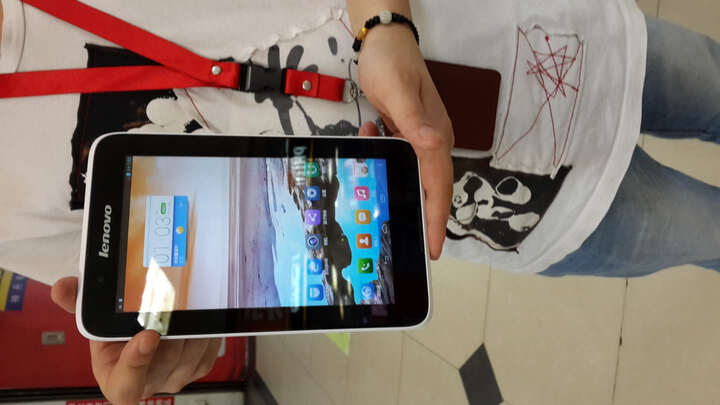联想(Lenovo) Lenovo A3300 7英寸平板电脑 (1