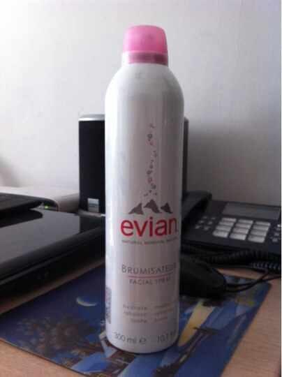evian依云天然矿泉水喷雾300ml--不错的水水