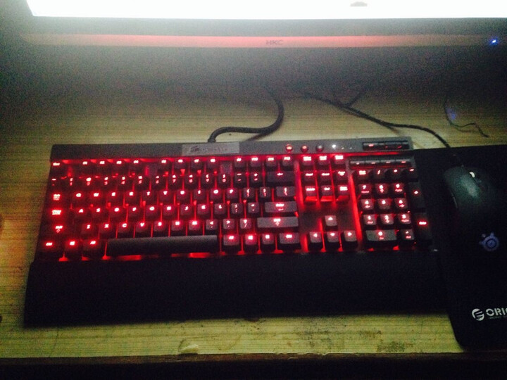 海盗船(CORSAIR) Vengeance系列 K70 机械游