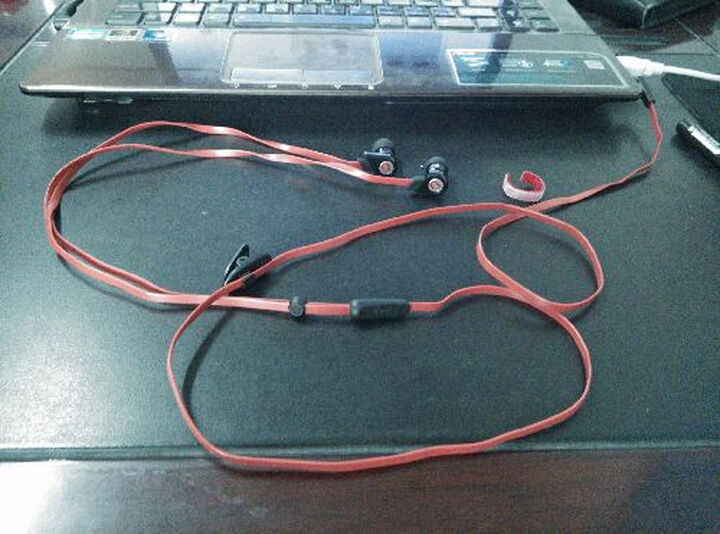 尔贝尔(syllable) G02入耳式立体声震撼重低音面