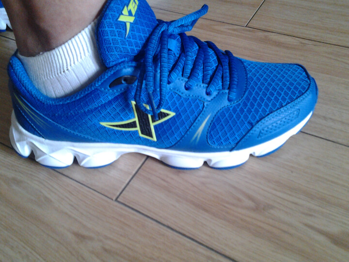 【货到付款】特步新款跑步鞋运动鞋男式运动网