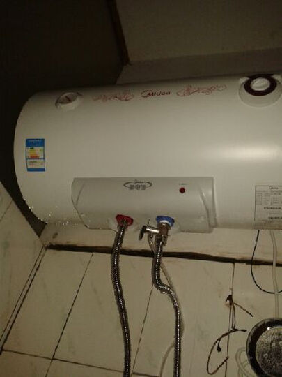 美的(Midea) F50-15A1 50升 电热水器--很不错