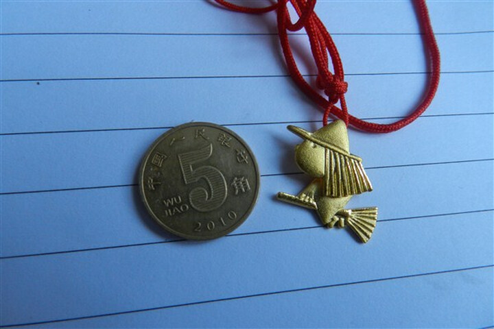 周生生 黄金(足金)小<em>女巫吊坠</em> 24124p 4.37克--