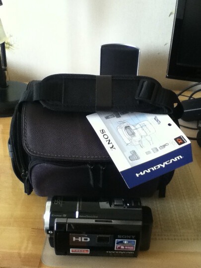 索尼(SONY) LCS-U20 摄相机包--口袋规划合理