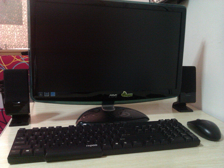 0V 20英寸绿活系列宽屏LED背光液晶显示器(黑