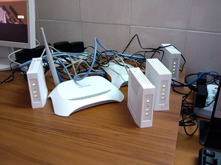 TP-LINK TL-R488 多WAN口高速宽带路由器--看