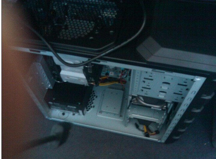 理线\/支持长显卡及SSD硬盘\/防尘)--还没点亮 主