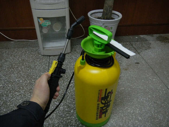 【京东自营】车邦士免划痕多功能手动气压洗车