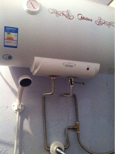 美的(Midea) F50-15A1 50升 电热水器--还好,安
