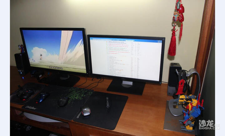 戴尔(DELL)UltraSharp U2713HM 27英寸宽屏高