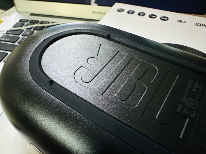 JBL SD-18 无线蓝牙音箱 插卡迷你音响 便携式收音机 播放器唱戏机 可连U盘TF卡 学习娱乐户外居家 黑色 晒单图
