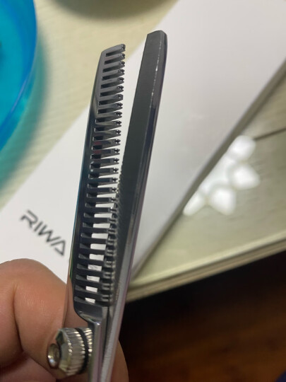 雷瓦(RIWA) 理发剪刀专业理发器工具打薄剪 不锈钢牙剪 RD-202 晒单图