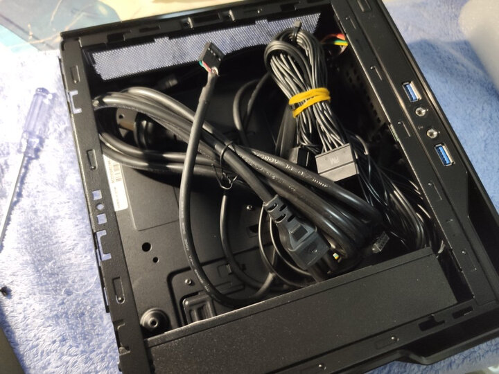 迎广(IN WIN)肖邦 黑色 itx机箱(支持MINI ITX主板/铝合金外框/自带150W足瓦静音电源/USB3.0 x2) 晒单图
