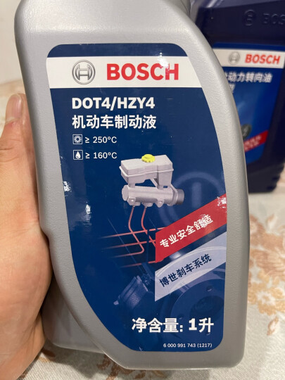 博世（BOSCH）DOT4 刹车油/制动液/离合器油 1L 通用型进口原料国内调配 一升装 晒单图