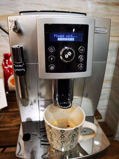 德龙(Delonghi)咖啡机 全自动咖啡机 欧洲原装进口 家用 商用 办公室 自带打奶泡系统 ECAM22.110.SB 晒单图
