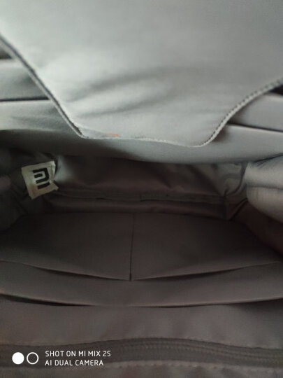 小米极简都市双肩包 休闲商务笔记本电脑包14英寸 男女书包双肩背包 浅灰色 晒单图