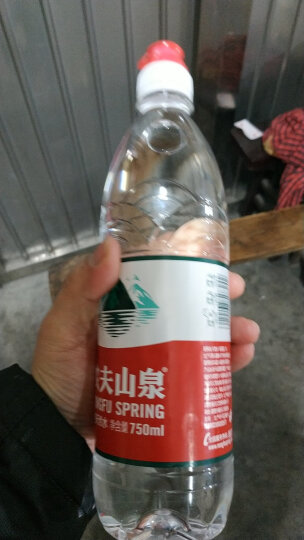 农夫山泉 饮用水 饮用天然水750ml运动盖 1*15瓶 整箱装 晒单图