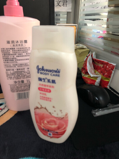 强生美肌 红石榴焕采沐浴乳400g(持久留香更滋润 馥郁果香氛 沐浴露 沐浴液) 晒单图