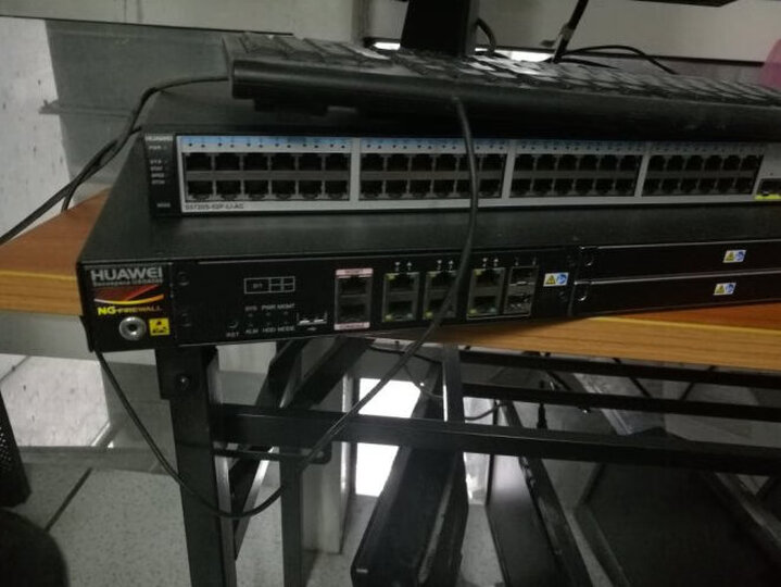 华为(HUAWEI)S5720S-28P-SI-AC 24口全千兆三层网管企业级网络核心交换机 晒单图