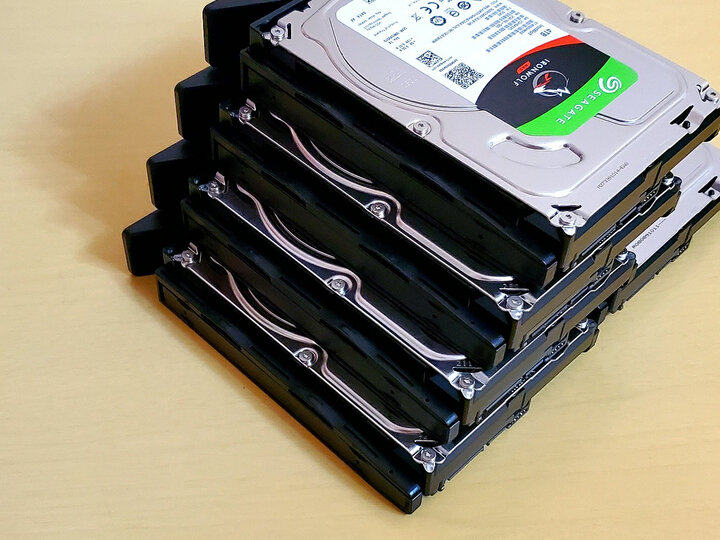 希捷(Seagate)8TB 256MB 7200RPM 网络存储(NAS)硬盘 SATA接口 希捷酷狼IronWolf系列(ST8000VN0022) 晒单图