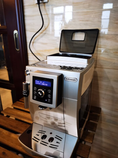 德龙(Delonghi)咖啡机 全自动咖啡机 欧洲原装进口 家用 商用 办公室 自带打奶泡系统 ECAM22.110.SB 晒单图