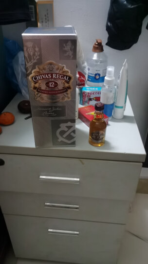 芝华士（ChivasRegal）宝树行 苏格兰调配型威士忌 英国原装进口洋酒 700ML 12年 晒单图