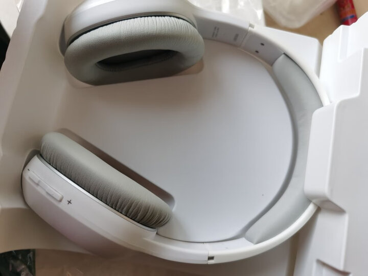 漫步者(EDIFIER)W800BT 头戴式立体声蓝牙耳机 音乐耳机 手机耳机 通用苹果华为小米手机 白色 晒单图