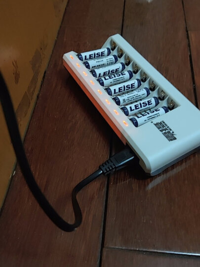 雷摄（LEISE）充电电池7号七号4节套装(配4节7号1150毫安充电电池+4槽智能快速充电器）适用:鼠标/玩具#807 晒单图