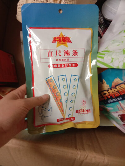 三只松鼠小贱麻辣味小米锅巴 休闲零食地方特产膨化食品儿童食品小吃锅巴60g/袋 晒单图