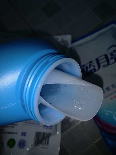 蓝月亮洗衣液12斤套装:亮白增艳薰衣草3kg瓶+1kg袋*3 晒单图