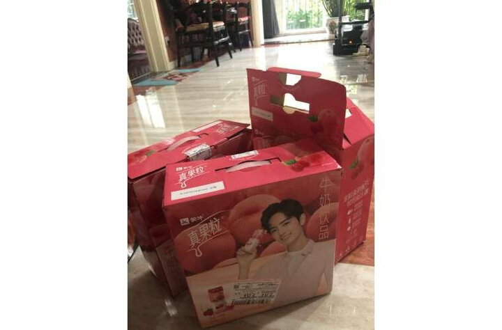 蒙牛 真果粒牛奶饮品(草莓+芦荟+椰果+桃果粒)250g*24 四种口味缤纷装 晒单图