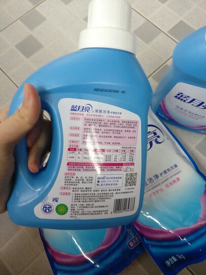 蓝月亮洗衣液12斤套装:亮白增艳薰衣草3kg瓶+1kg袋*3 晒单图