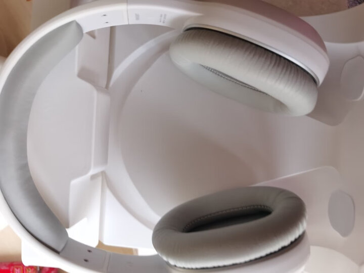 漫步者(EDIFIER)W800BT 头戴式立体声蓝牙耳机 音乐耳机 手机耳机 通用苹果华为小米手机 白色 晒单图