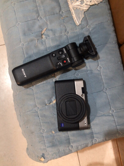 索尼（SONY）RX100M3 黑卡数码相机Vlog拍摄 1英寸大底（蔡司24-70mm F1.8-2.8镜头 WiFi/翻转屏 黑卡3） 晒单图